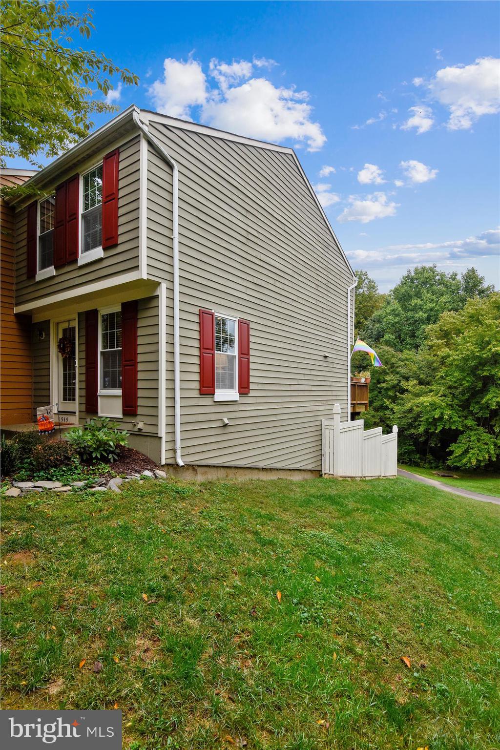 1949 Sagewood Lane Reston, VA 20191 - Photo 28 of 34