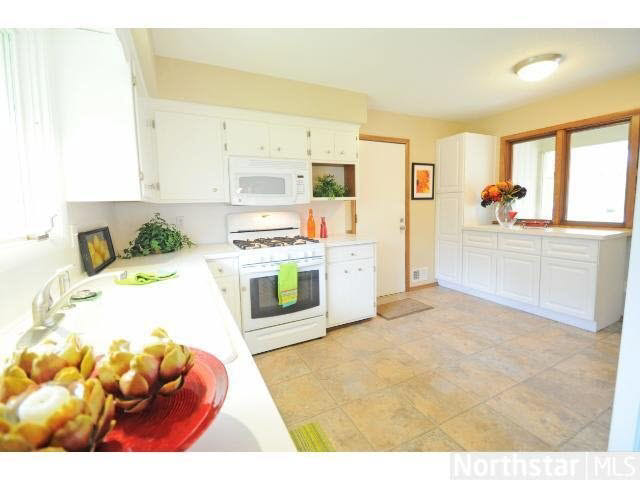 5845 Golden Valley Road Golden Valley, MN 55422 - Photo 5 of 11