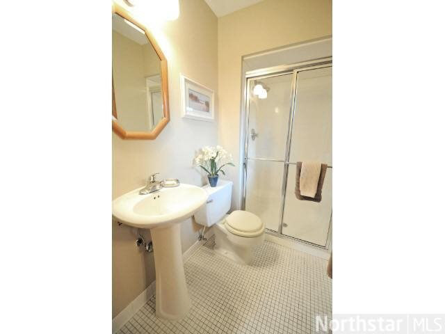 5845 Golden Valley Road Golden Valley, MN 55422 - Photo 10 of 11