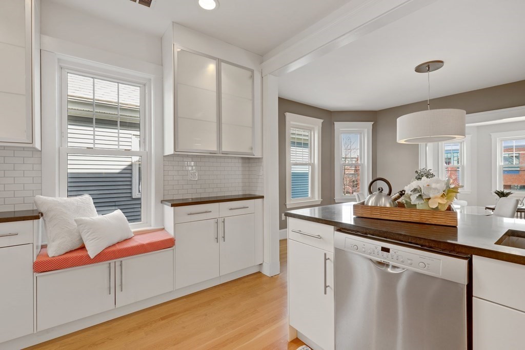 18 Yerxa Road, Unit 2 Cambridge, MA 02140 - Photo 11 of 36 Gallery Image 11