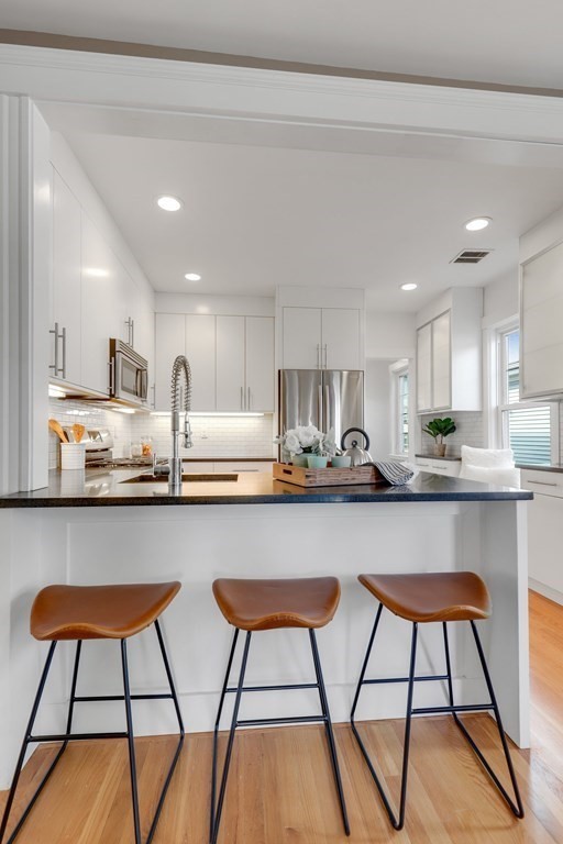 18 Yerxa Road, Unit 2 Cambridge, MA 02140 - Photo 9 of 36 Gallery Image 9