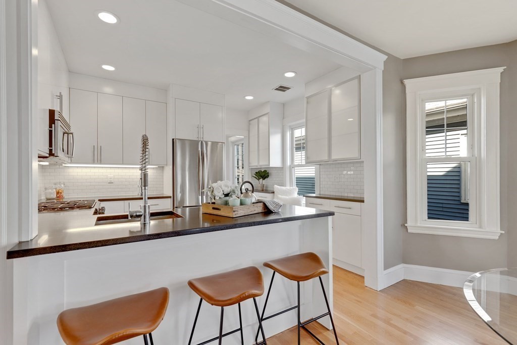 18 Yerxa Road, Unit 2 Cambridge, MA 02140 - Photo 10 of 36 Gallery Image 10