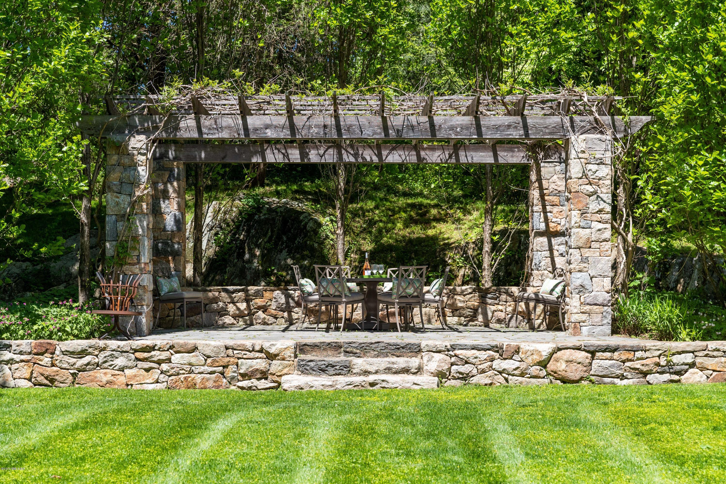 68 Doubling Road Greenwich, CT 06830 - Photo 32 of 40 a view of green field