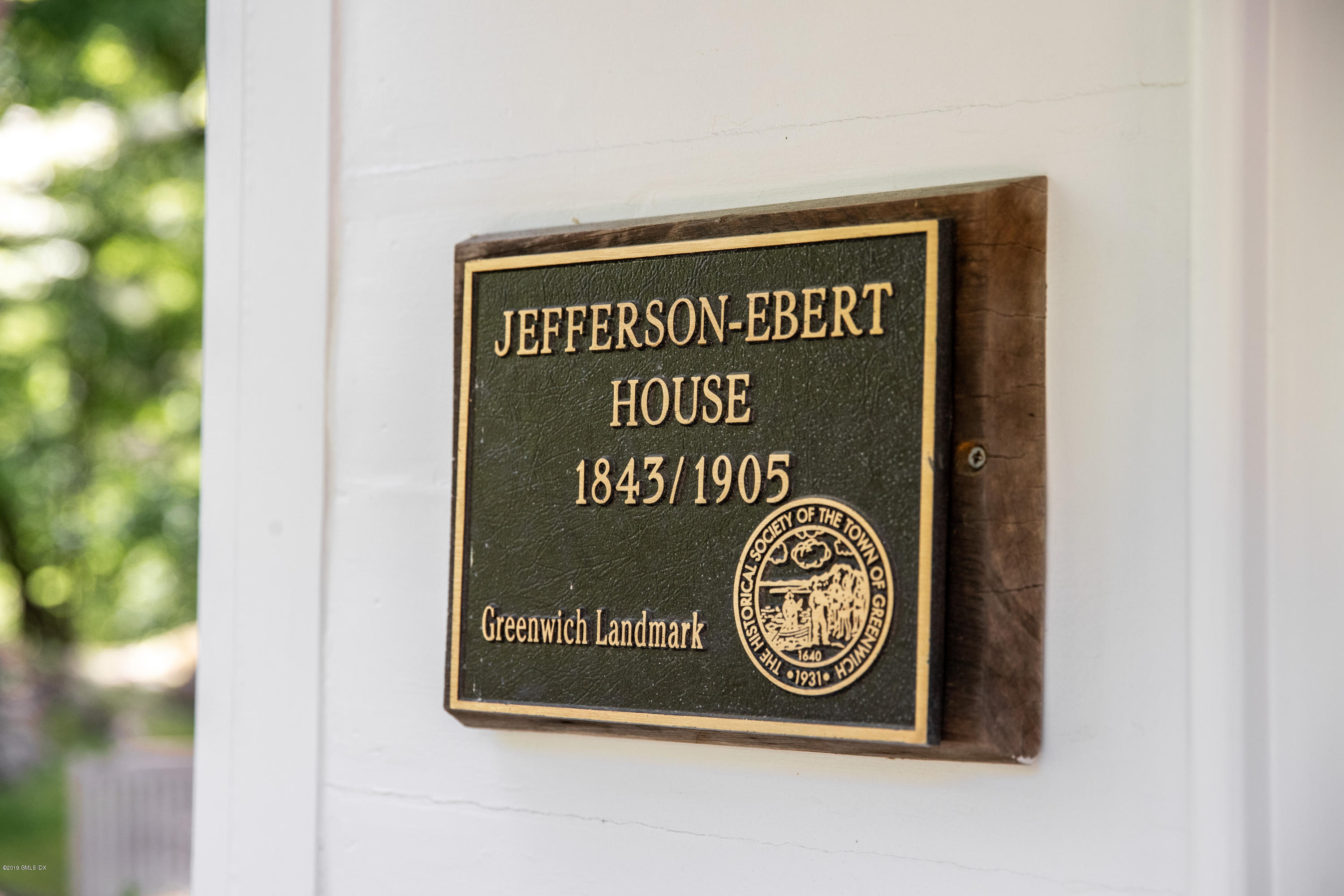 68 Doubling Road Greenwich, CT 06830 - Photo 40 of 40 a sign that is on a wall