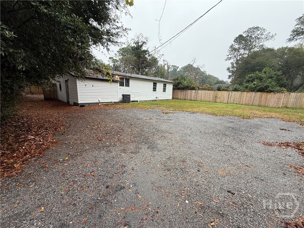 316 Edgewater Road Savannah, GA 31406 - Photo 4 of 13 House 314 located on back of lot.