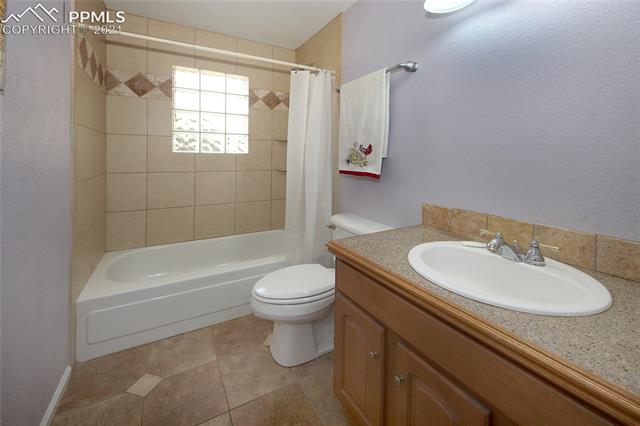 6314 Rabbit Ears Circle Colorado Springs, CO 80919 - Photo 27 of 35 Upstairs Bath