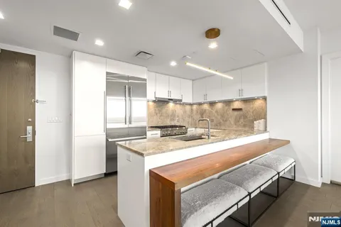 $1,299,000 | 320 Adolphus Avenue, Unit 319, Cliffside Park, NJ 07010