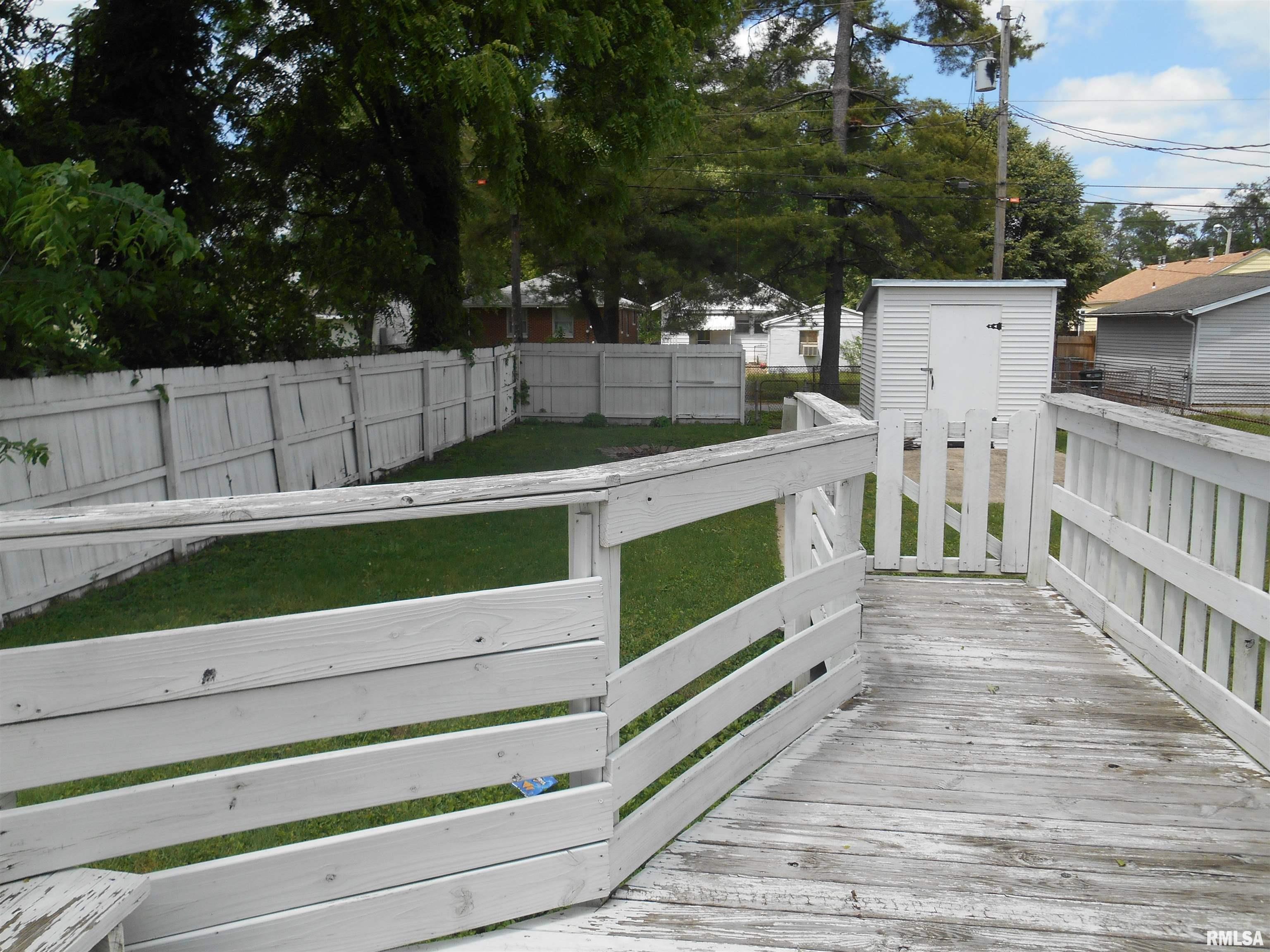 1805 East Keys Avenue Springfield, IL 62702 - Photo 29 of 34