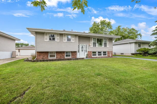 $319,000 | 824 Polk Avenue, Dyer, IN 46311