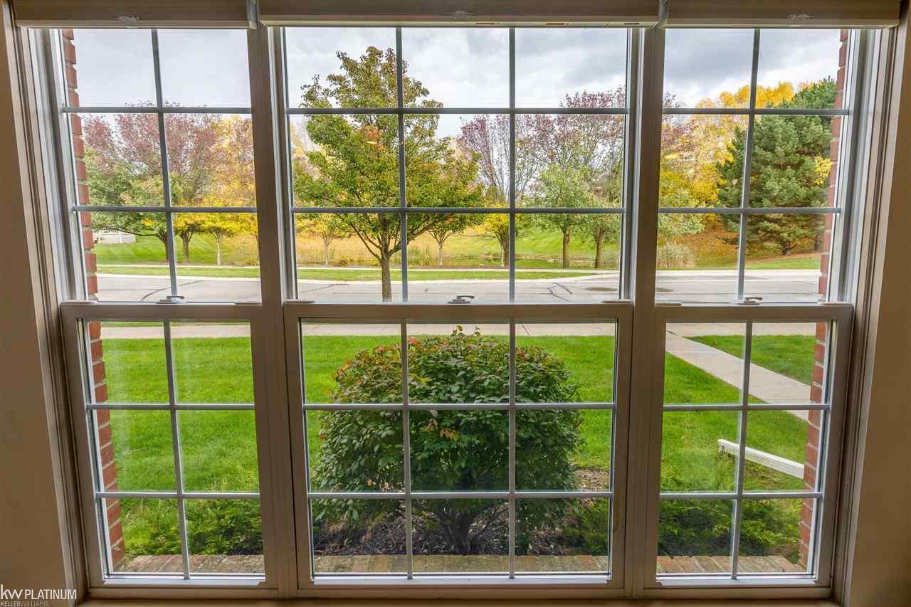 1756 Flagstone Circle Rochester, MI 48307 - Photo 7 of 26 Family Room View to pond