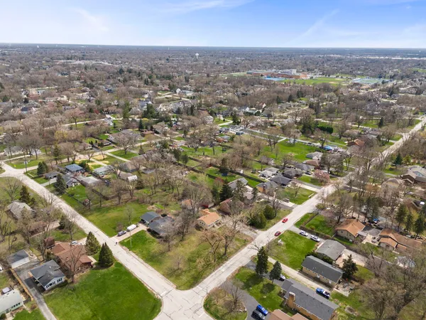 $280,000 | 5905 Lee Avenue, Downers Grove, IL 60516