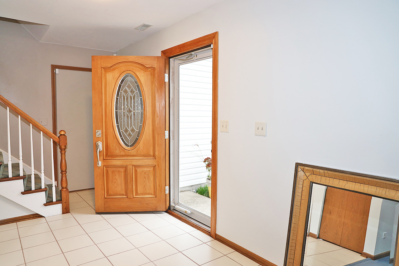400 Barton Place Carol Stream, IL 60188 - Photo 4 of 45 a view of a storage & utility room
