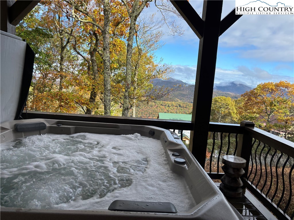 543 Broken Arrow Trail Boone, NC 28607 - Photo 36 of 46 a view of balcony