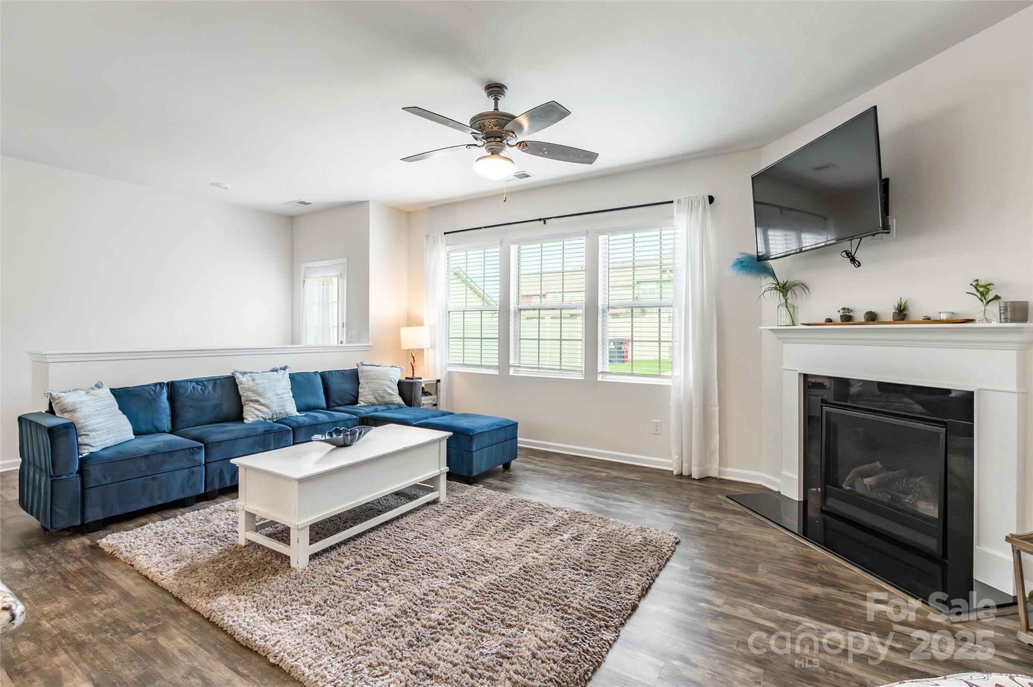 10922 Zac Hill Road Davidson, NC 28036 - Photo 5 of 42 Gallery Image 5