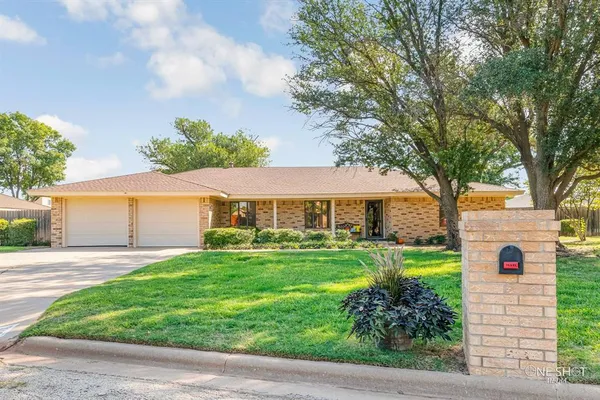 $290,000 | 5506 Cedar Creek Drive, Snyder, TX 79549