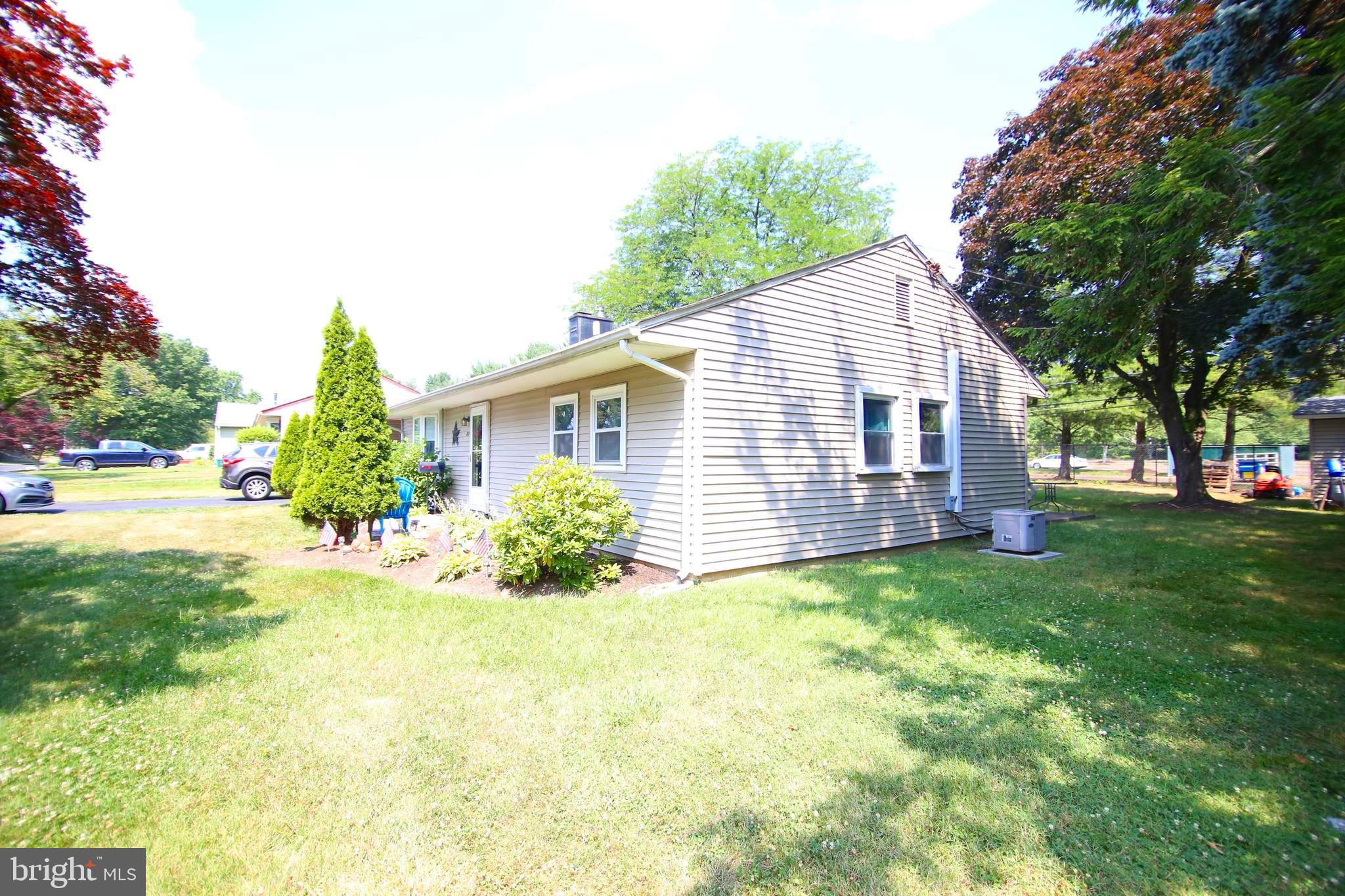 835 Edgemont Road Fairless Hills, PA 19030 - Photo 17 of 18 Gallery Image 17