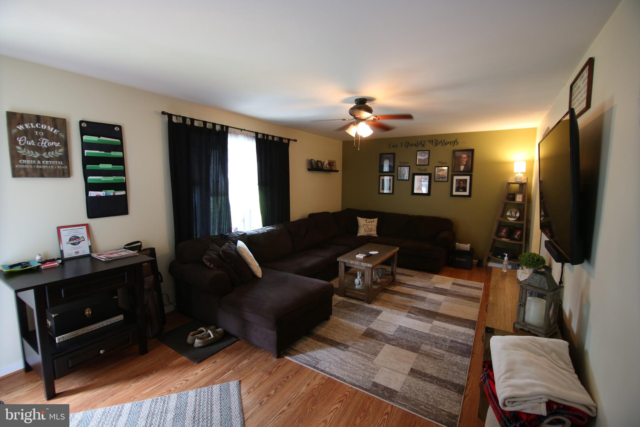 835 Edgemont Road Fairless Hills, PA 19030 - Photo 9 of 18 Gallery Image 9