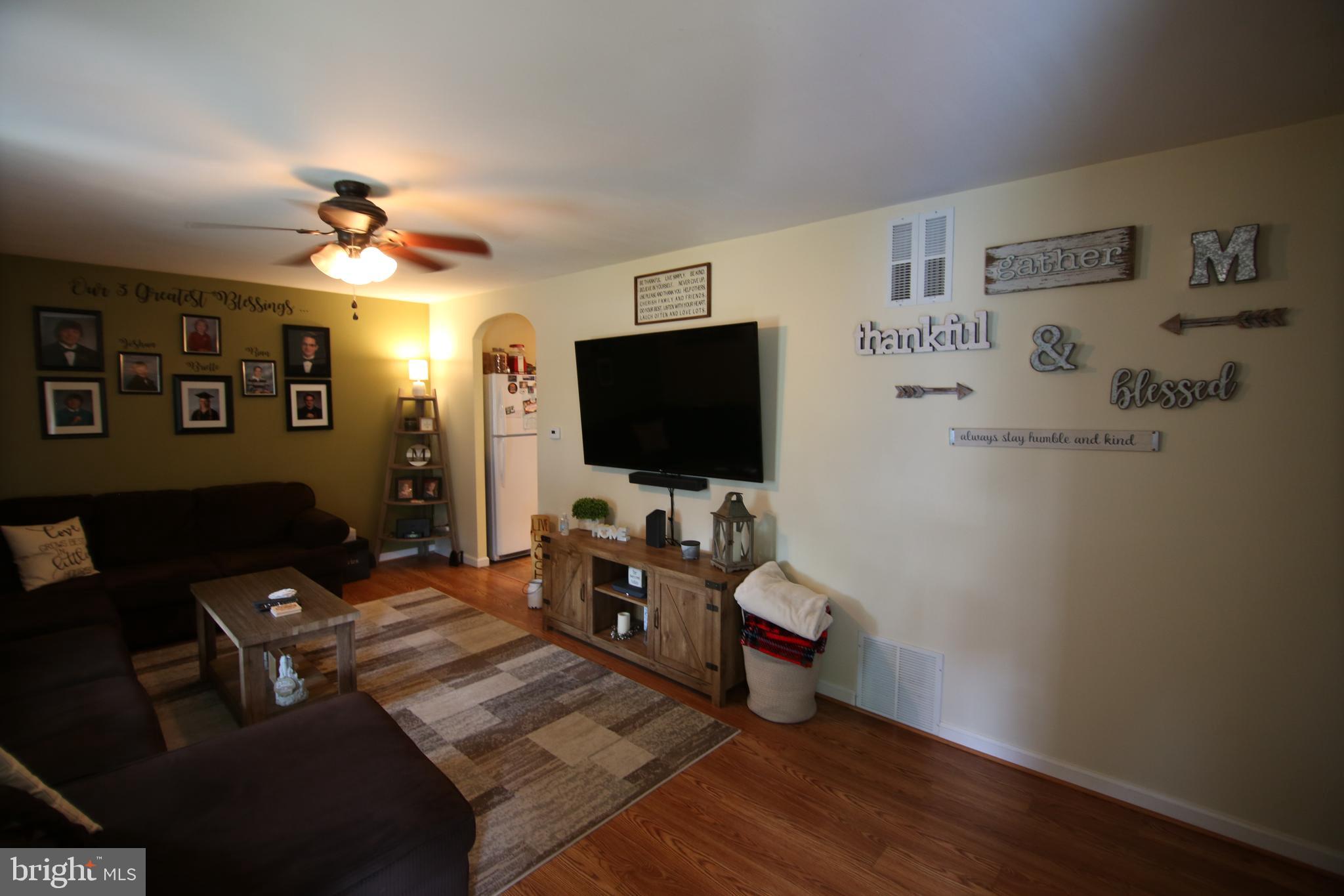 835 Edgemont Road Fairless Hills, PA 19030 - Photo 10 of 18 Gallery Image 10