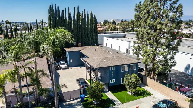 $1,400,000 | 11221 Pangborn Avenue, Downey, CA 90241