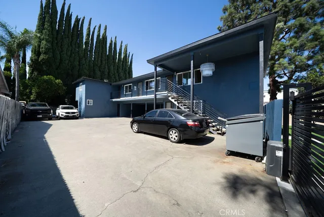 $1,400,000 | 11221 Pangborn Avenue, Downey, CA 90241