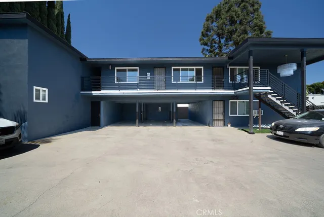 $1,400,000 | 11221 Pangborn Avenue, Downey, CA 90241