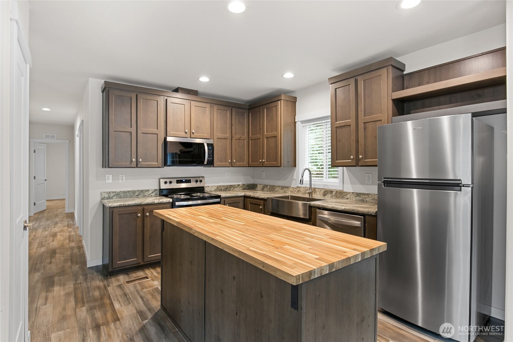 32501 Northeast 50th Street, Unit 31 Carnation, WA 98014 - Photo 6 of 28
