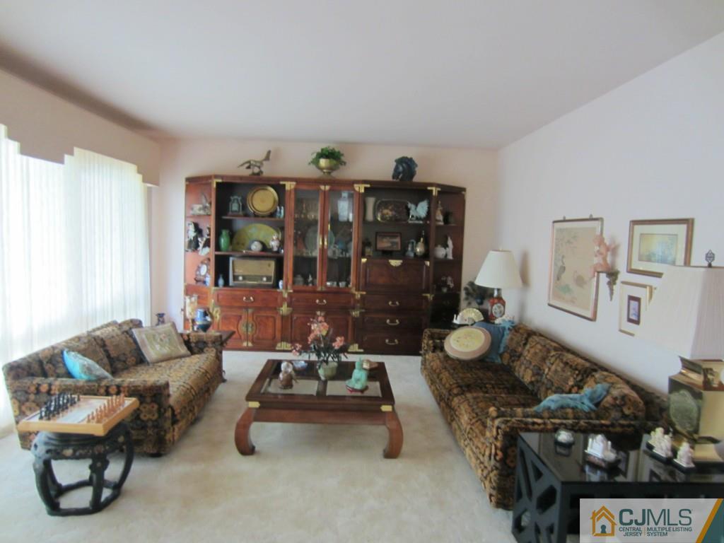 31 Stearns Road East Brunswick, NJ 08816 - Photo 5 of 12 Gallery Image 5