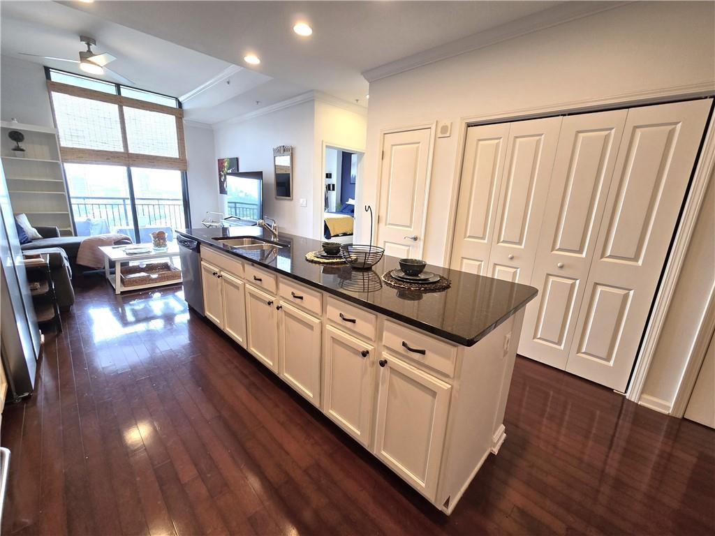 3040 Peachtree Road Northwest, Unit 1509 Atlanta, GA 30305 - Photo 5 of 18