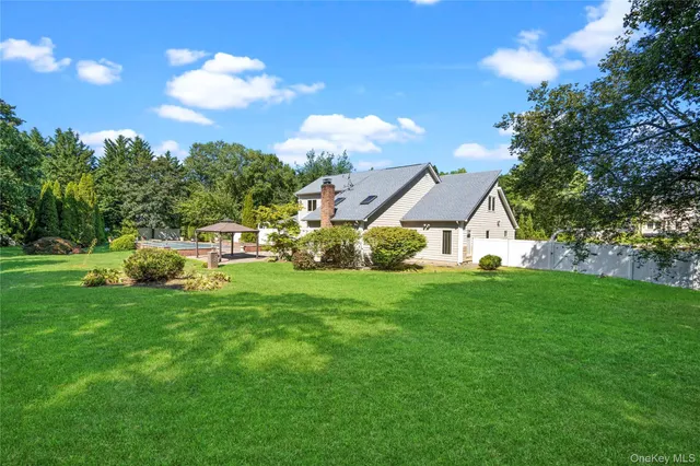 $1,998,000 | 11 Harbor Court East, Roslyn, NY 11576