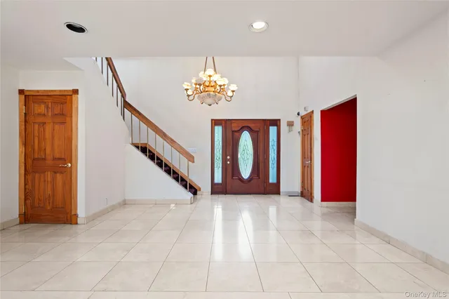 $1,998,000 | 11 Harbor Court East, Roslyn, NY 11576