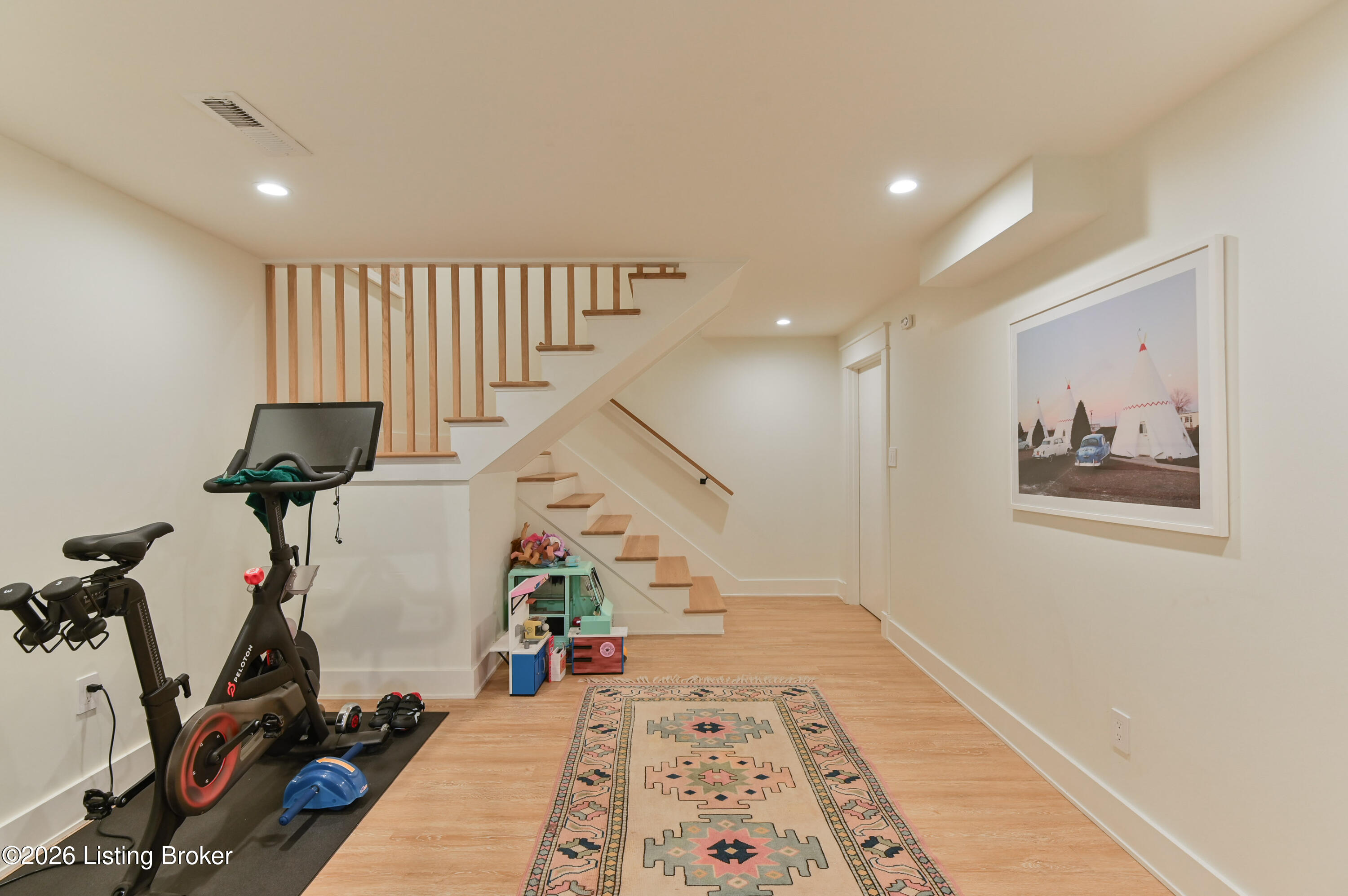 609 Briar Hill Road Louisville, KY 40206 - Photo 53 of 82 77 20260619-0632