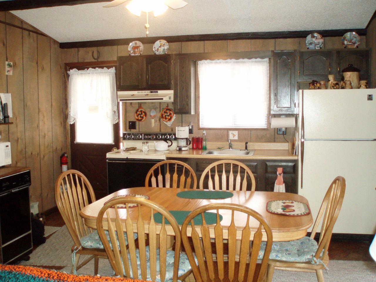 787 Canterbury Road Bushkill, PA 18324 - Photo 6 of 12 Kitchen