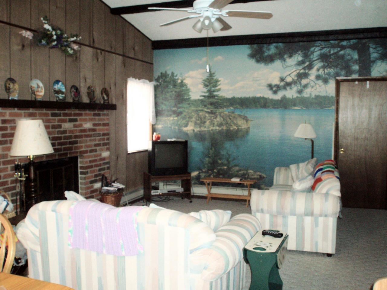 787 Canterbury Road Bushkill, PA 18324 - Photo 8 of 12 Living Room
