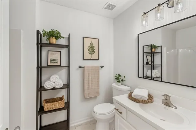 $379,995 | 1210 Northwest Walnut Court, Grain Valley, MO 64029