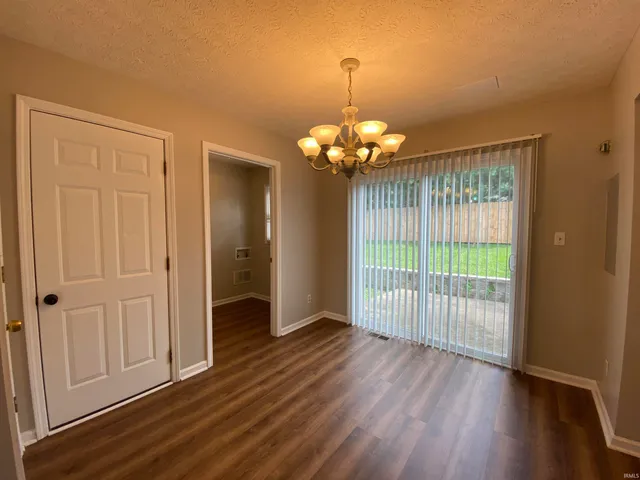 $1,500 | 163 Willow Court, Bloomington, IN 47401