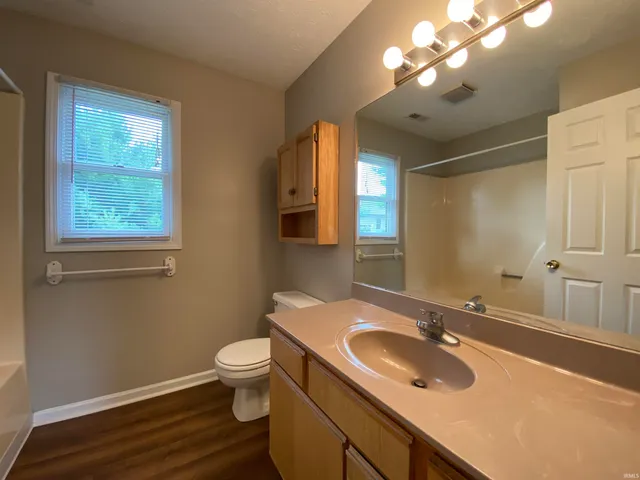 $1,500 | 163 Willow Court, Bloomington, IN 47401