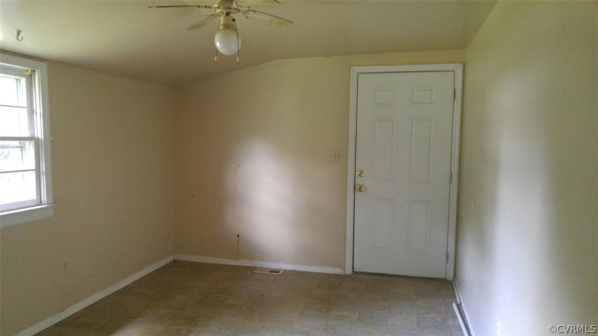 2314 Rohoic Street Petersburg, VA 23803 - Photo 11 of 12 Gallery Image 11