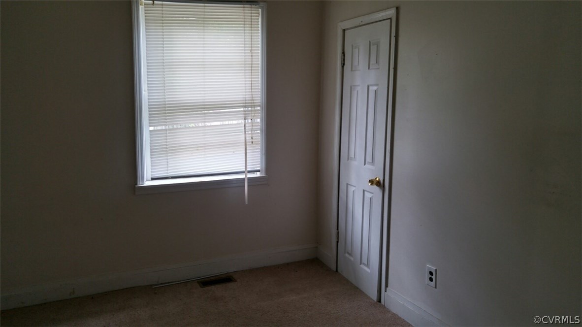 2314 Rohoic Street Petersburg, VA 23803 - Photo 5 of 12 Gallery Image 5