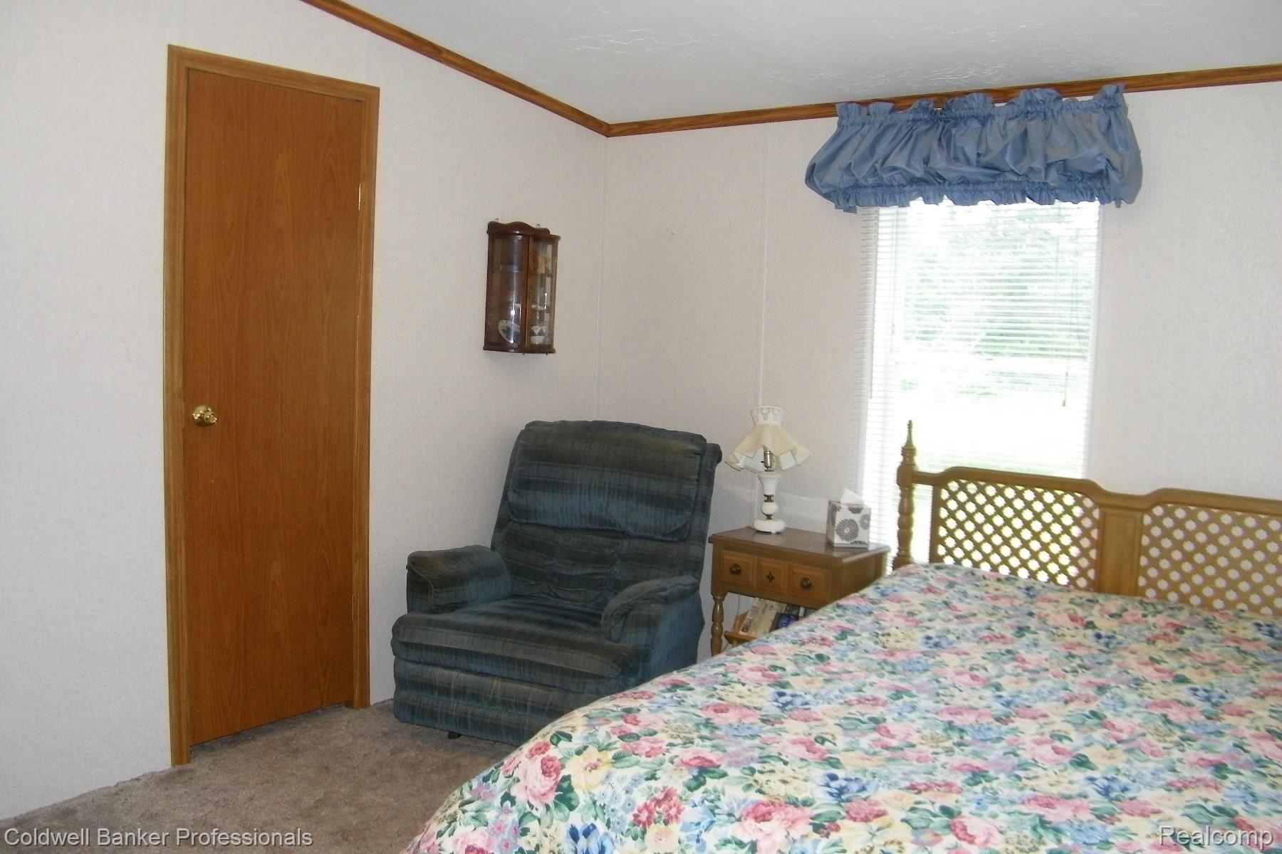 3199 Castle Road North Branch, MI 48461 - Photo 14 of 26 000_0064.jpg