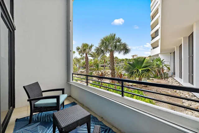 $289,000 | 3589 South Ocean Boulevard, Unit 30, South Palm Beach, FL 33480