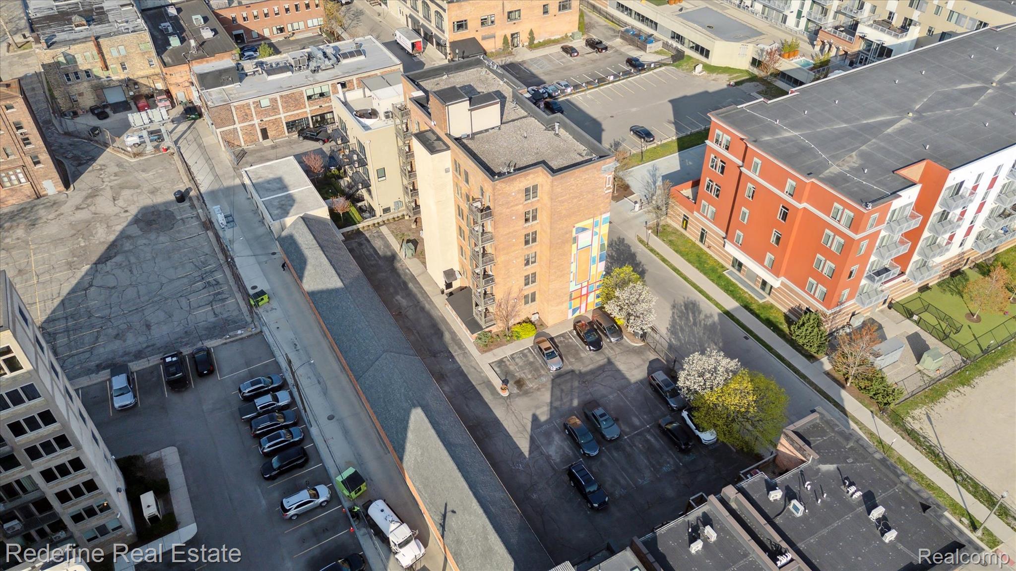 78 Watson Street, Unit 14 Detroit, MI 48201 - Photo 34 of 37 43-78-Watson-St-Unit-13-Detroit-MI-48201-WindowStill-09.jpg