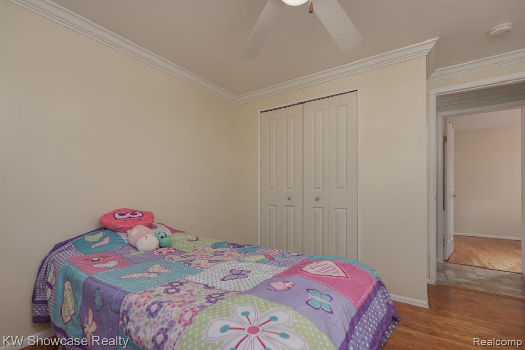 2430 Keith Road West Bloomfield, MI 48324 - Photo 17 of 21