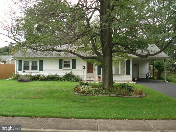 822 Dunbury Road Fairless Hills, PA 19030 - Photo 1 of 7 Exterior Front