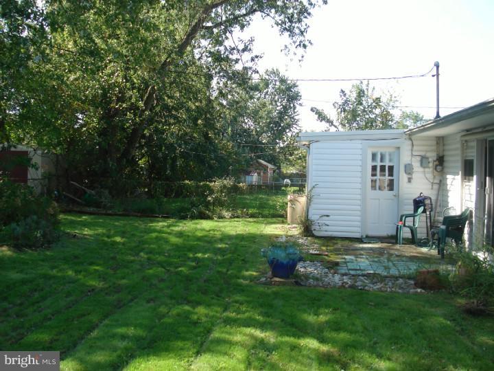 822 Dunbury Road Fairless Hills, PA 19030 - Photo 7 of 7 Exterior Back