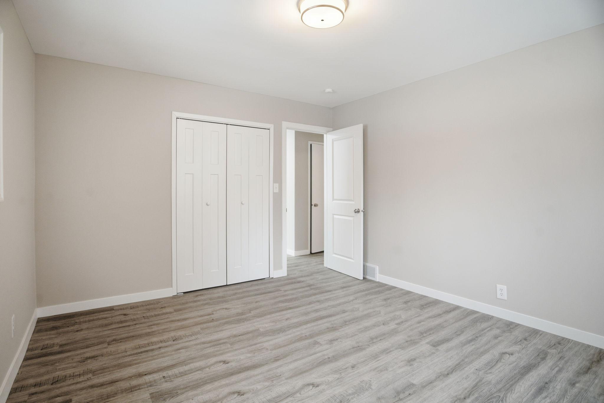 1008 West 89th Street Bloomington, MN 55420 - Photo 9 of 21