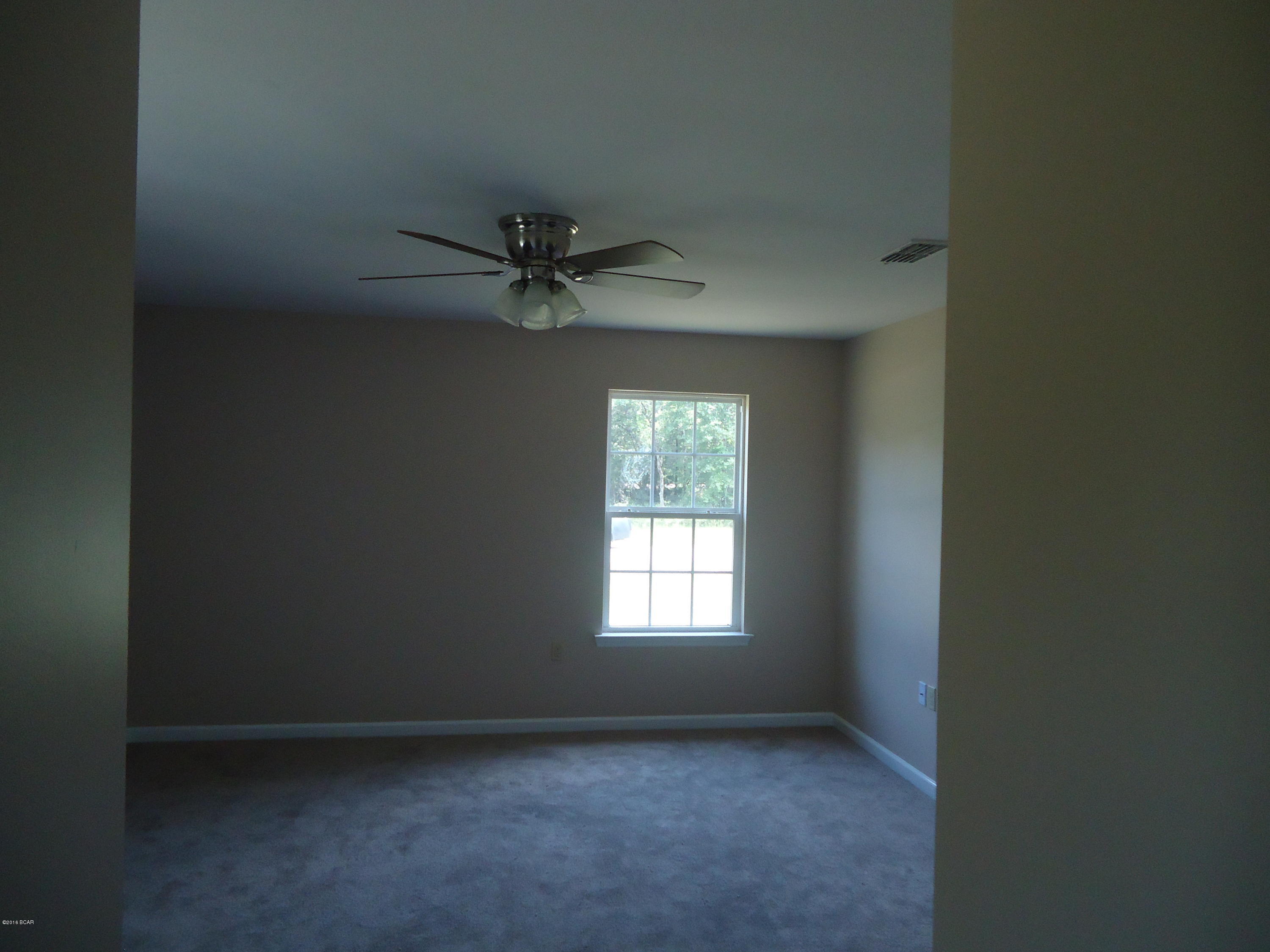 6587 Grande Oak Grand Ridge Grand Ridge, FL 32442 - Photo 15 of 28 Gallery Image 15