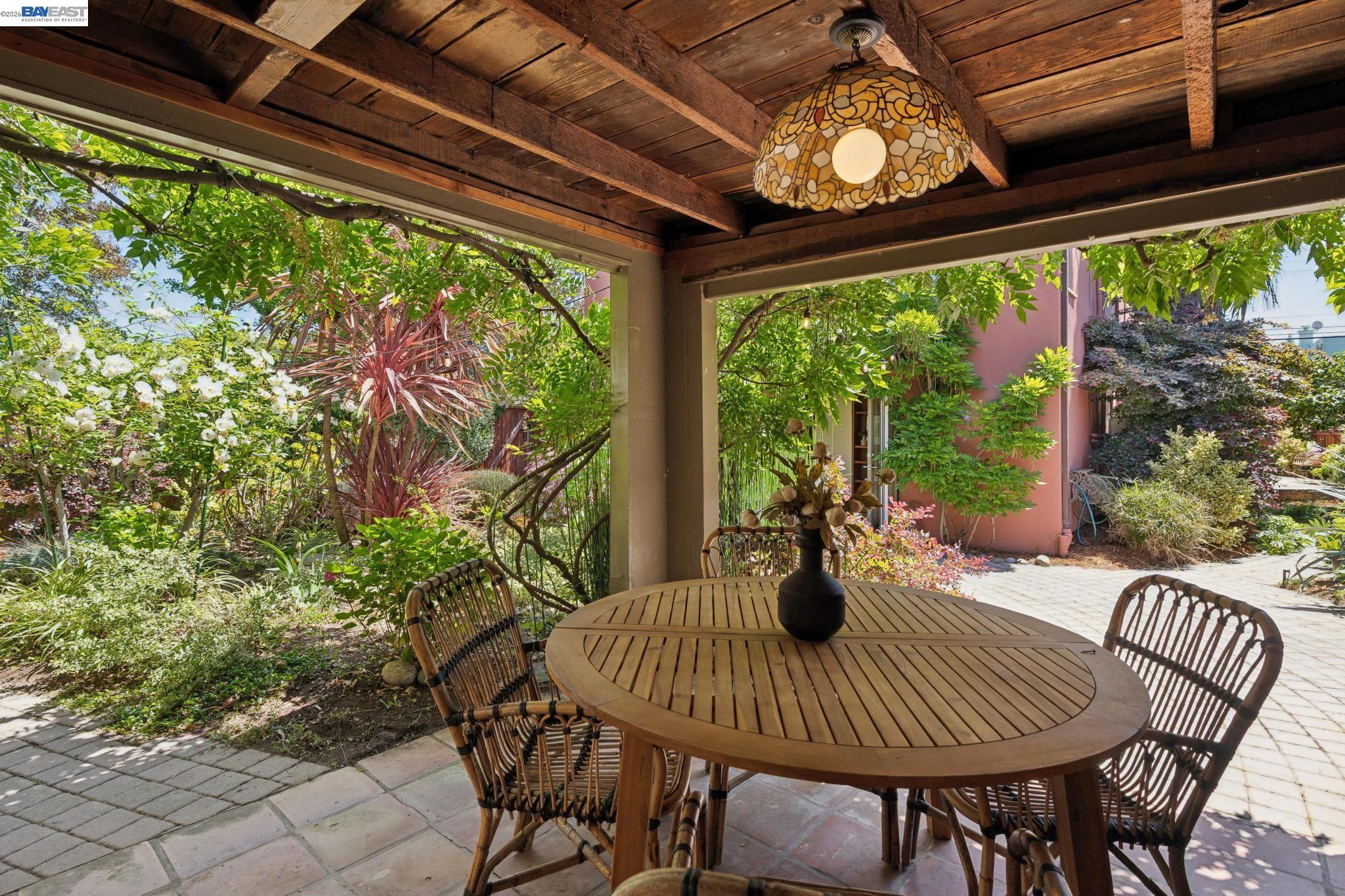 1635 High Street Alameda, CA 94501 - Photo 49 of 56 a view of an outdoor seating