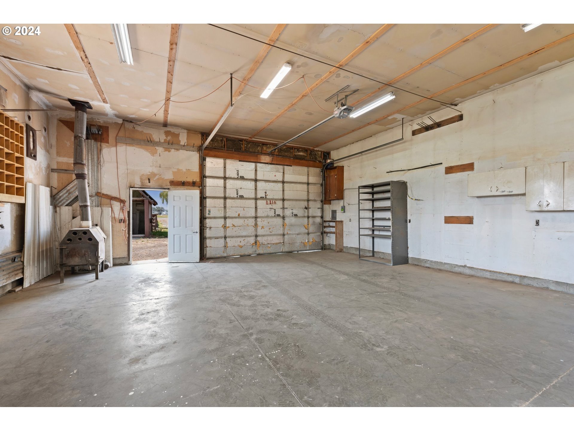 42811 Hudson Road Baker City, OR 97814 - Photo 37 of 46 a view of a garage