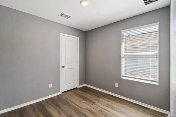 $1,350 | 7244 Pasture, San Antonio, TX 78252