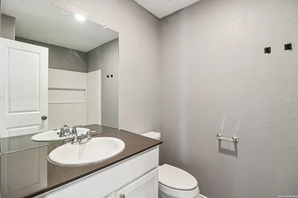 $1,350 | 7244 Pasture, San Antonio, TX 78252